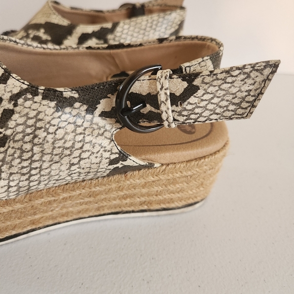 Dr. Scholl's Catch 22 Wedge Espadrille Sandals White Snakeskin Shoes Size 6.5 - Picture 5 of 11